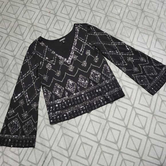 Express Black Sequin V Neck Crop Wide Sleeve Dressy Classy Chic Western Blouse - Picture 2 of 5